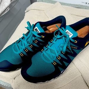 Mens Nike Shoes- Free 5.0